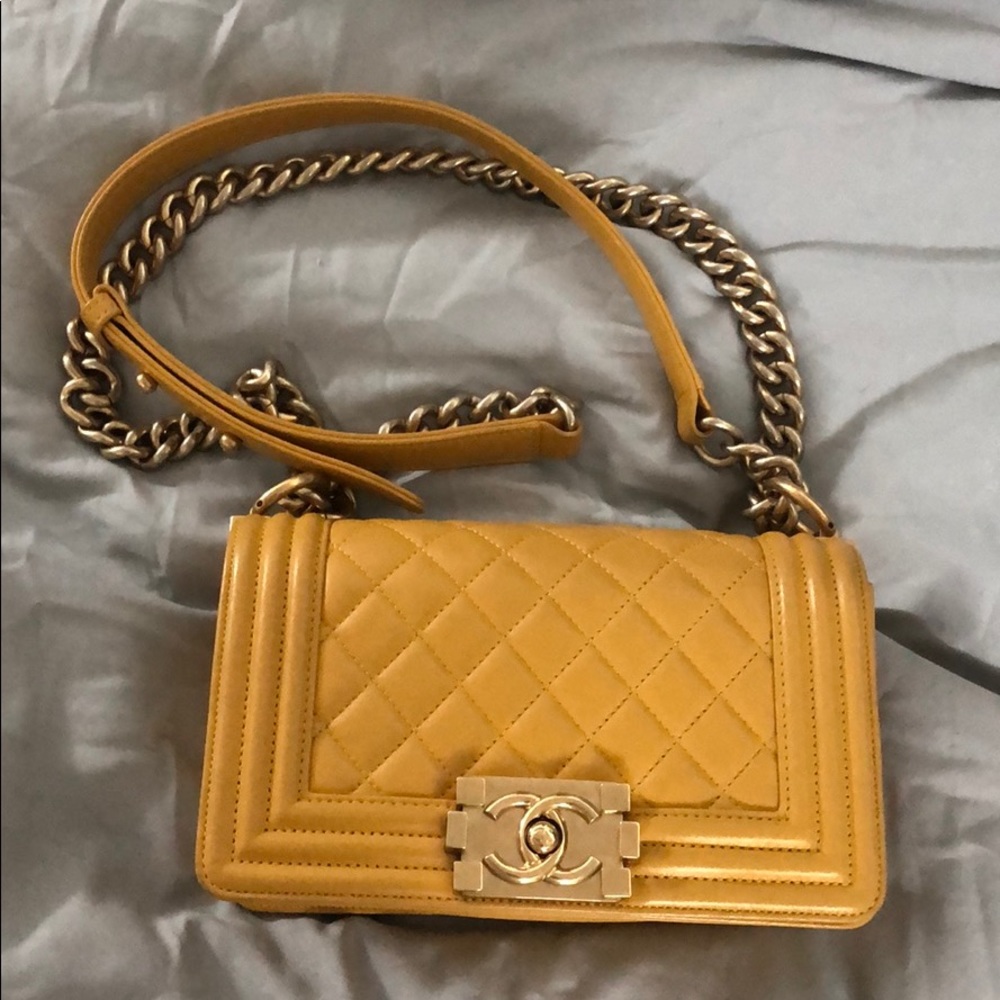 🚫SOLD🚫 Chanel Boy Flap Quilted Burnish Chain Bag